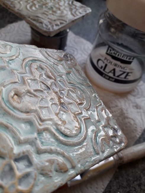 Pouring Glaze